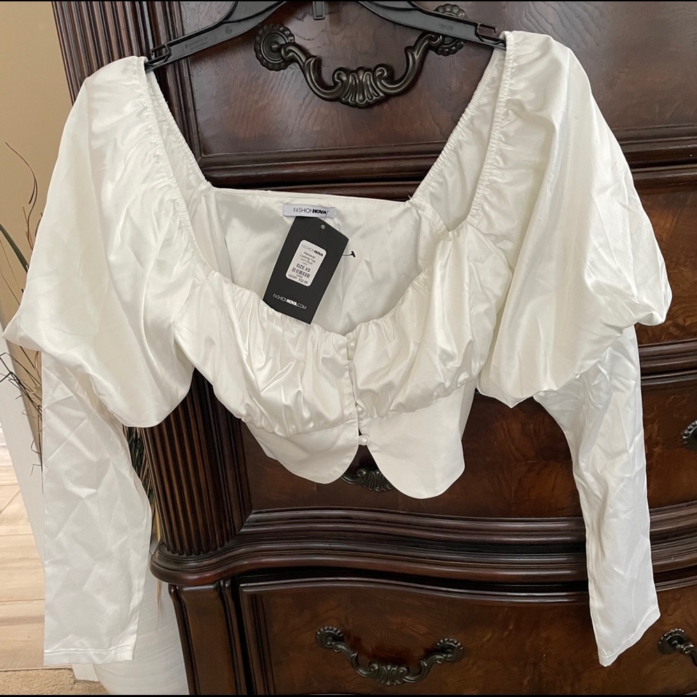 NEW Fashion Nova Ivory Top! Puff shoulders and long sleeves.